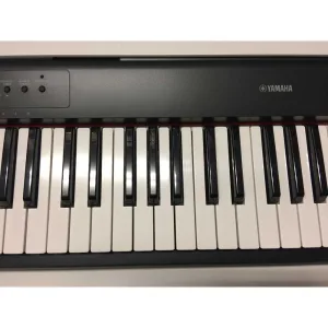 Thumbnail 3 of Yamaha NP11 Piano-Style Keyboard